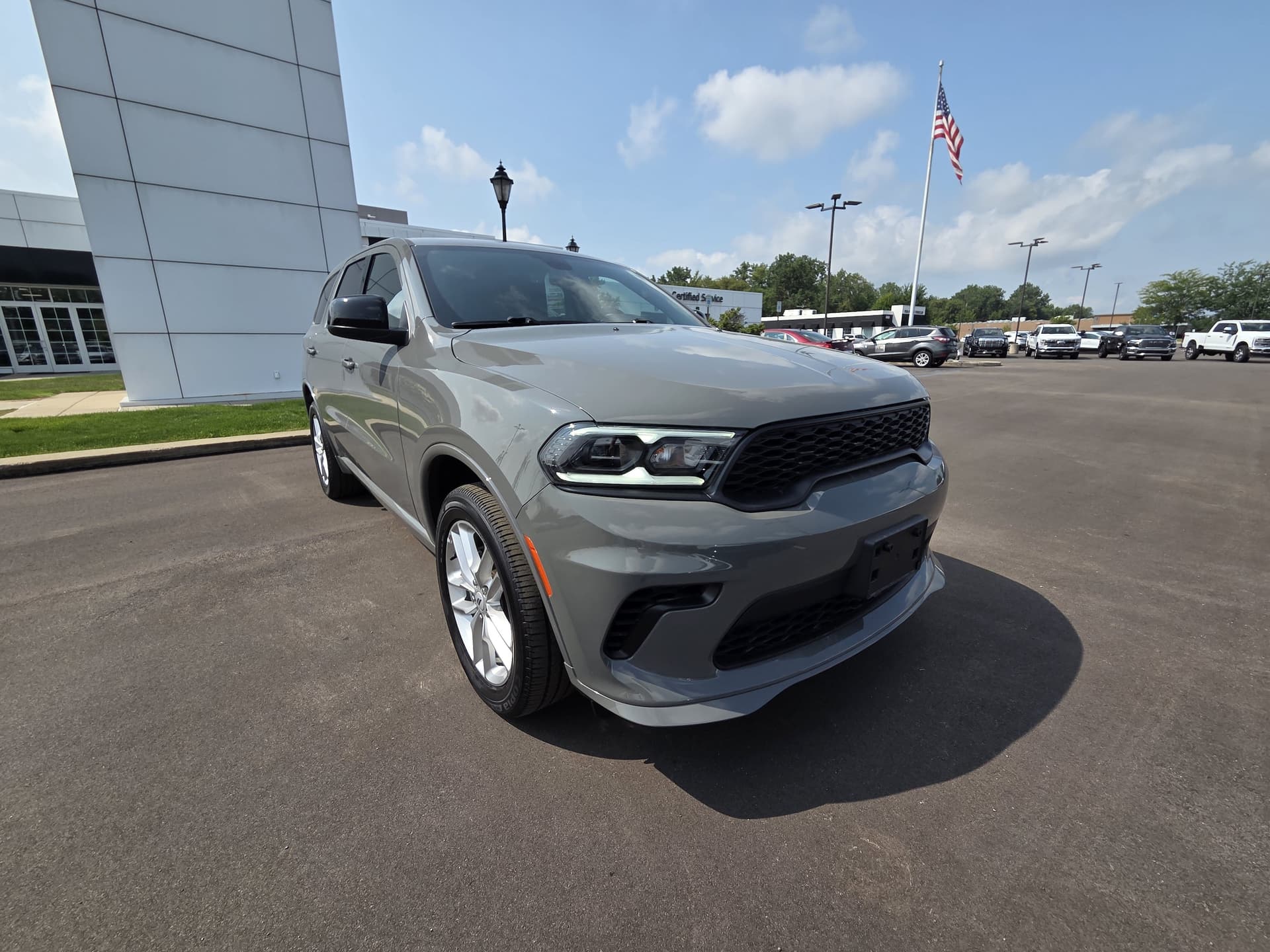 2025 Dodge Durango GT — photo 1 of 18