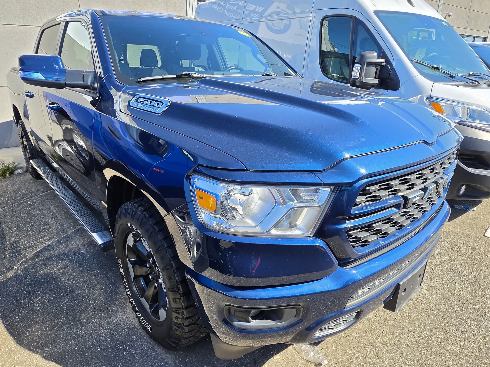 2022 RAM 1500 Big Horn — photo 1 of 3