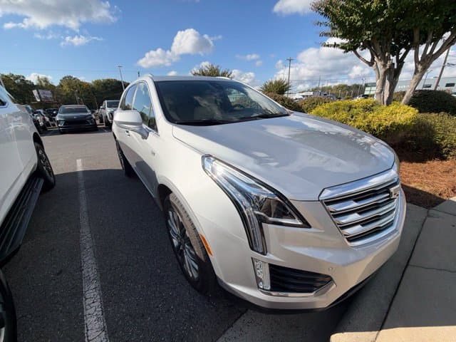 2019 Cadillac XT5 Premium Luxury FWD — photo 1 of 5