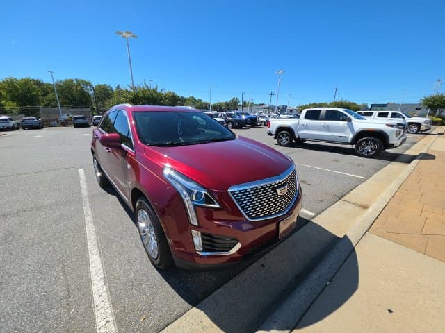 2018 Cadillac XT5 FWD — photo 1 of 7