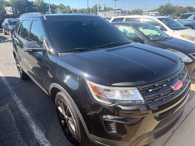 2018 Ford Explorer XLT — photo 1 of 6