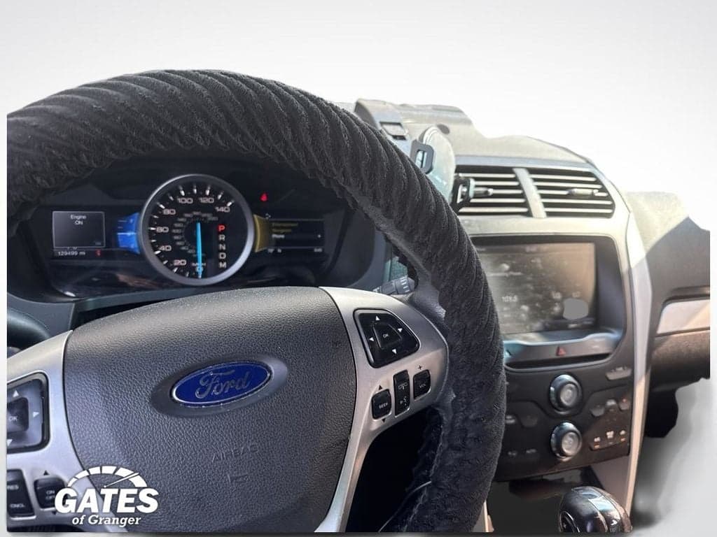 2015 Ford Explorer XLT — photo 1 of 3
