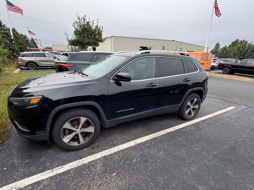 2019 Jeep Cherokee Limited — photo 1 of 5