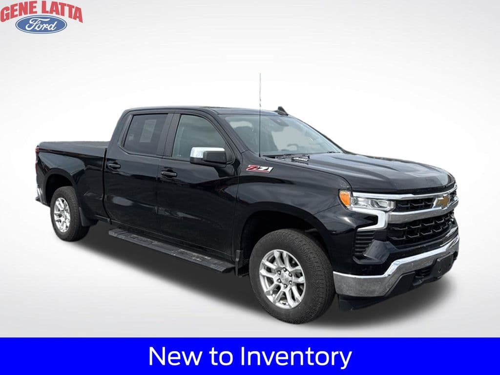 2024 Chevrolet Silverado 1500 LT — photo 1 of 5
