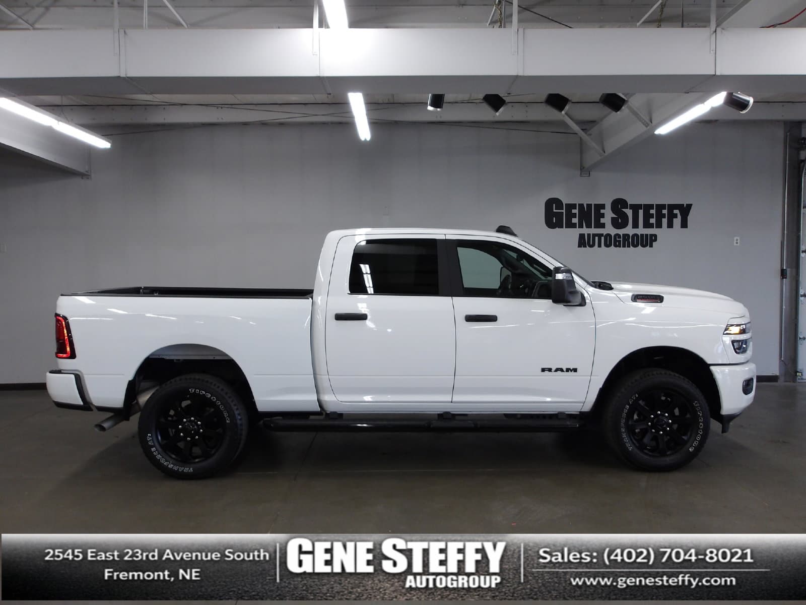 2025 RAM 2500 Big Horn — photo 1 of 21