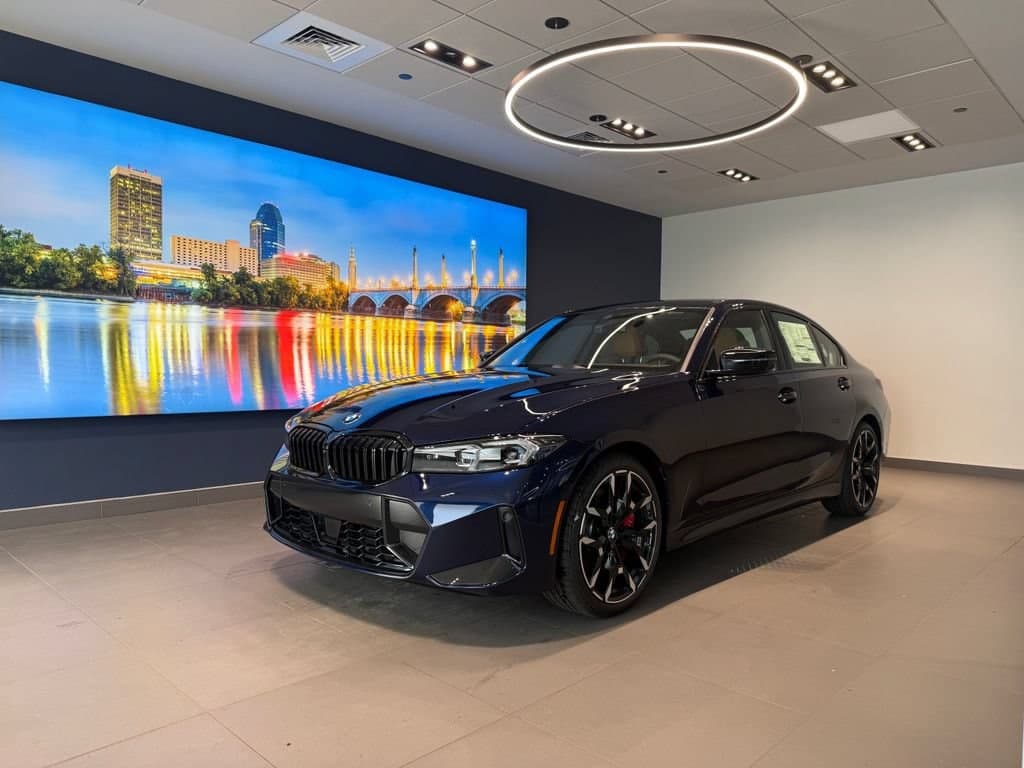 2026 BMW 3 Series 330i xDrive — photo 1 of 40