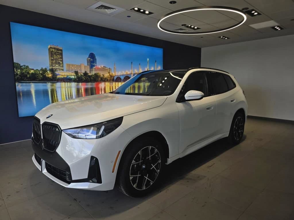 2026 BMW X3 30 xDrive — photo 1 of 40