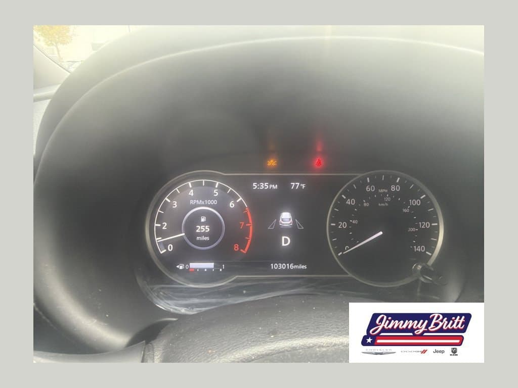 2020 Nissan Kicks SV — photo 1 of 5