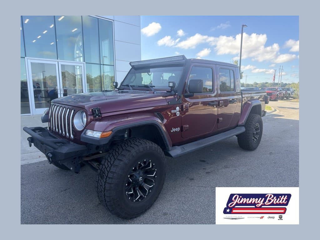 2021 Jeep Gladiator Overland — photo 1 of 18