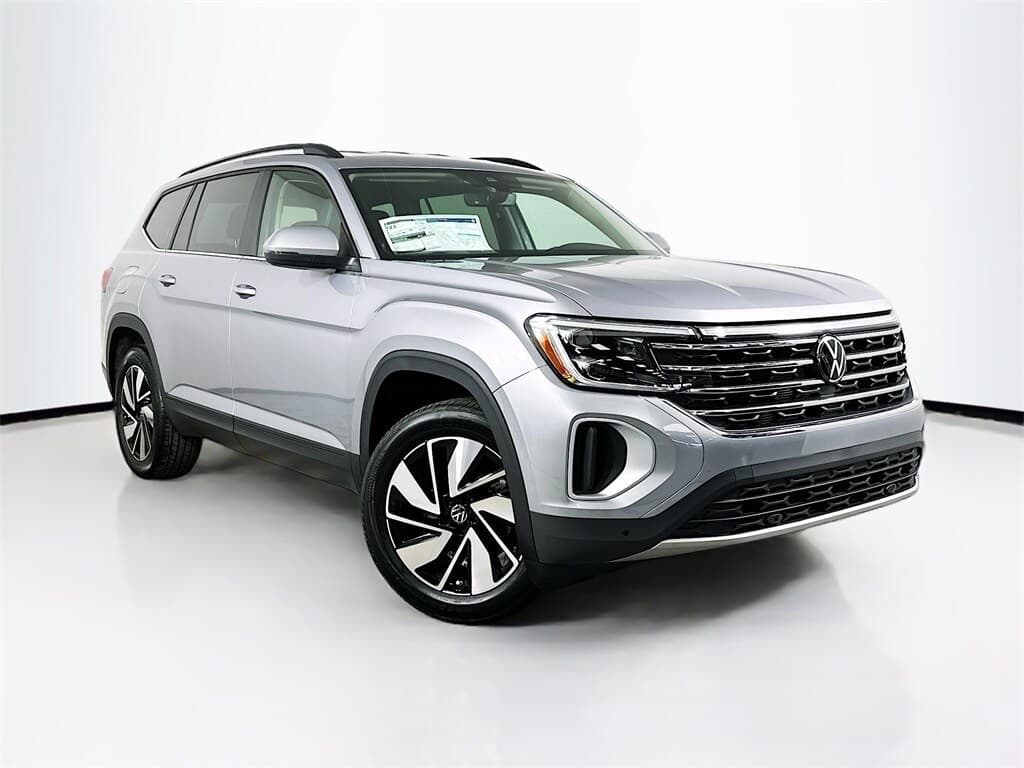 Foto de 2024 Volkswagen Atlas 2.0T SE w/Technology