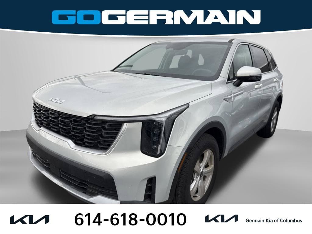 2026 Kia Sorento LX — photo 1 of 9