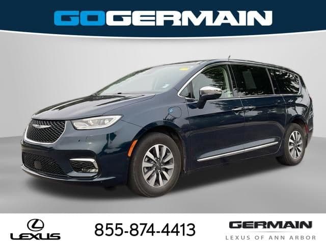 2022 Chrysler Pacifica Hybrid Limited — photo 1 of 25