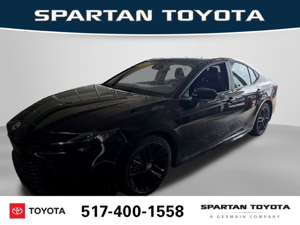 2025 Toyota Camry SE — photo 1 of 11