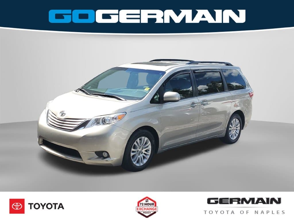 2017 Toyota Sienna Base — photo 1 of 36
