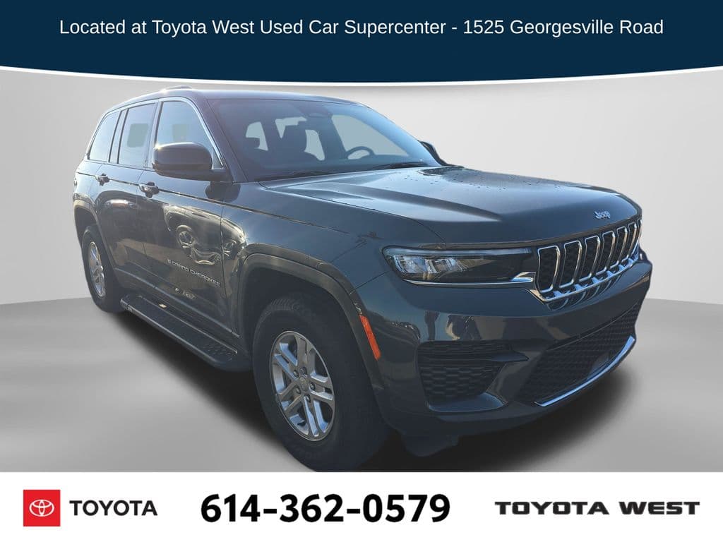 2025 Jeep Grand Cherokee Laredo — photo 1 of 18