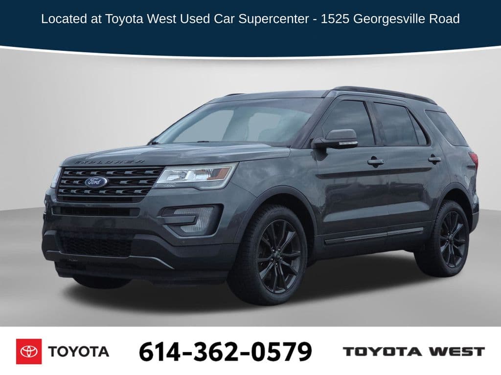 2017 Ford Explorer XLT — photo 1 of 38