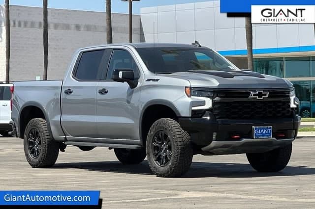 2023 Chevrolet Silverado 1500 ZR2 — photo 1 of 40