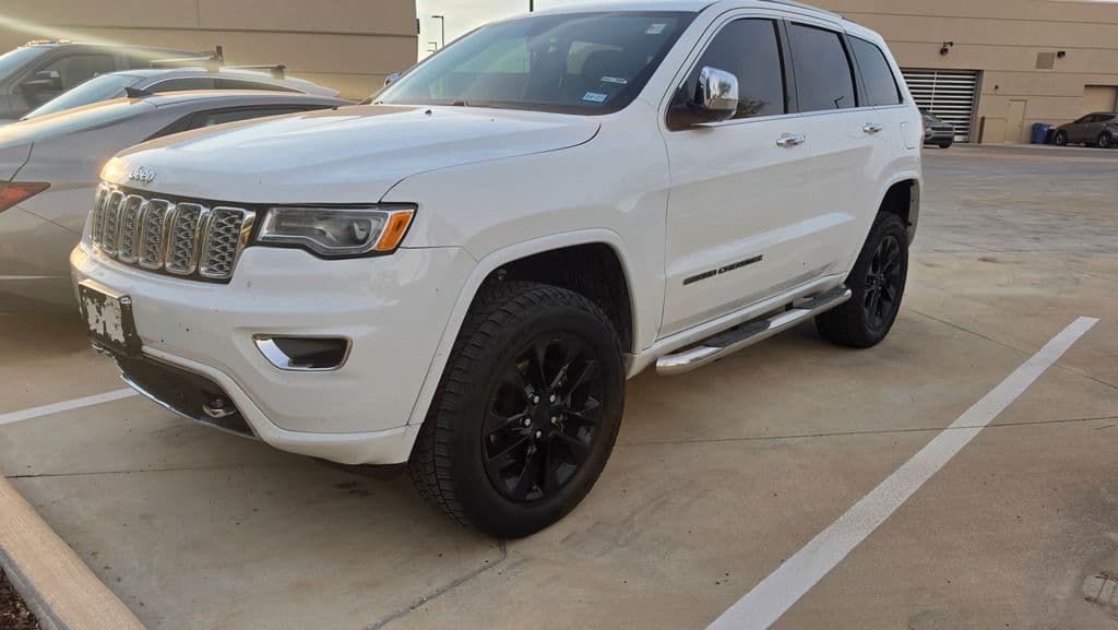 2018 Jeep Grand Cherokee Overland — photo 1 of 2