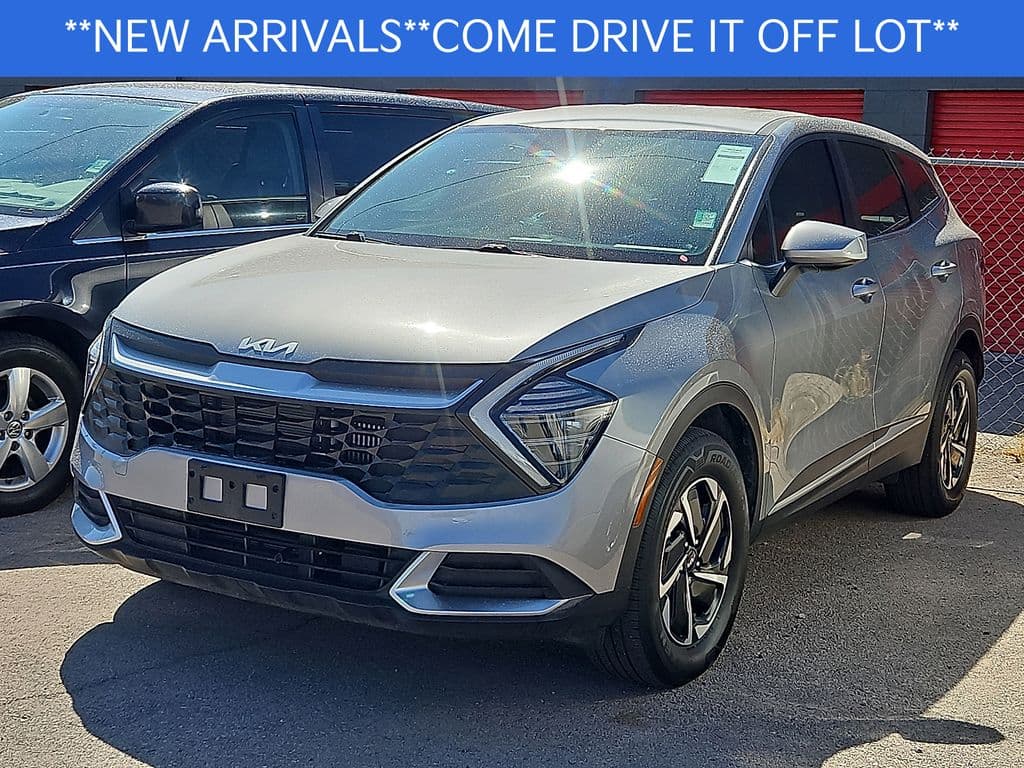 2024 Kia Sportage Hybrid LX — photo 1 of 5
