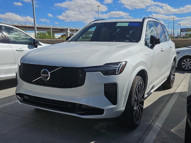 2027 Volvo XC90 Plug-In Hybrid Ultra Dark Theme — photo 1 of 8