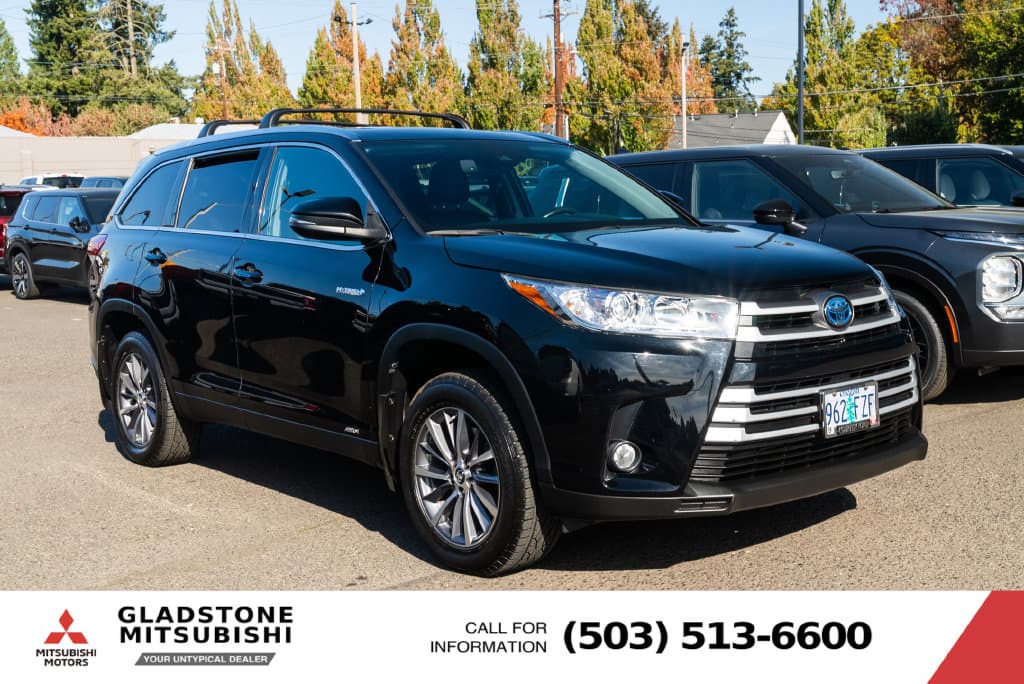 2019 Toyota Highlander Hybrid XLE — photo 1 of 24