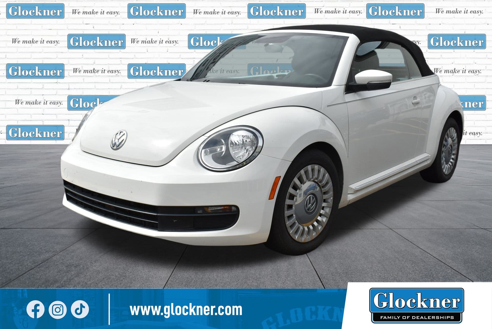 2013 Volkswagen Beetle Convertible 2.5L — photo 1 of 19