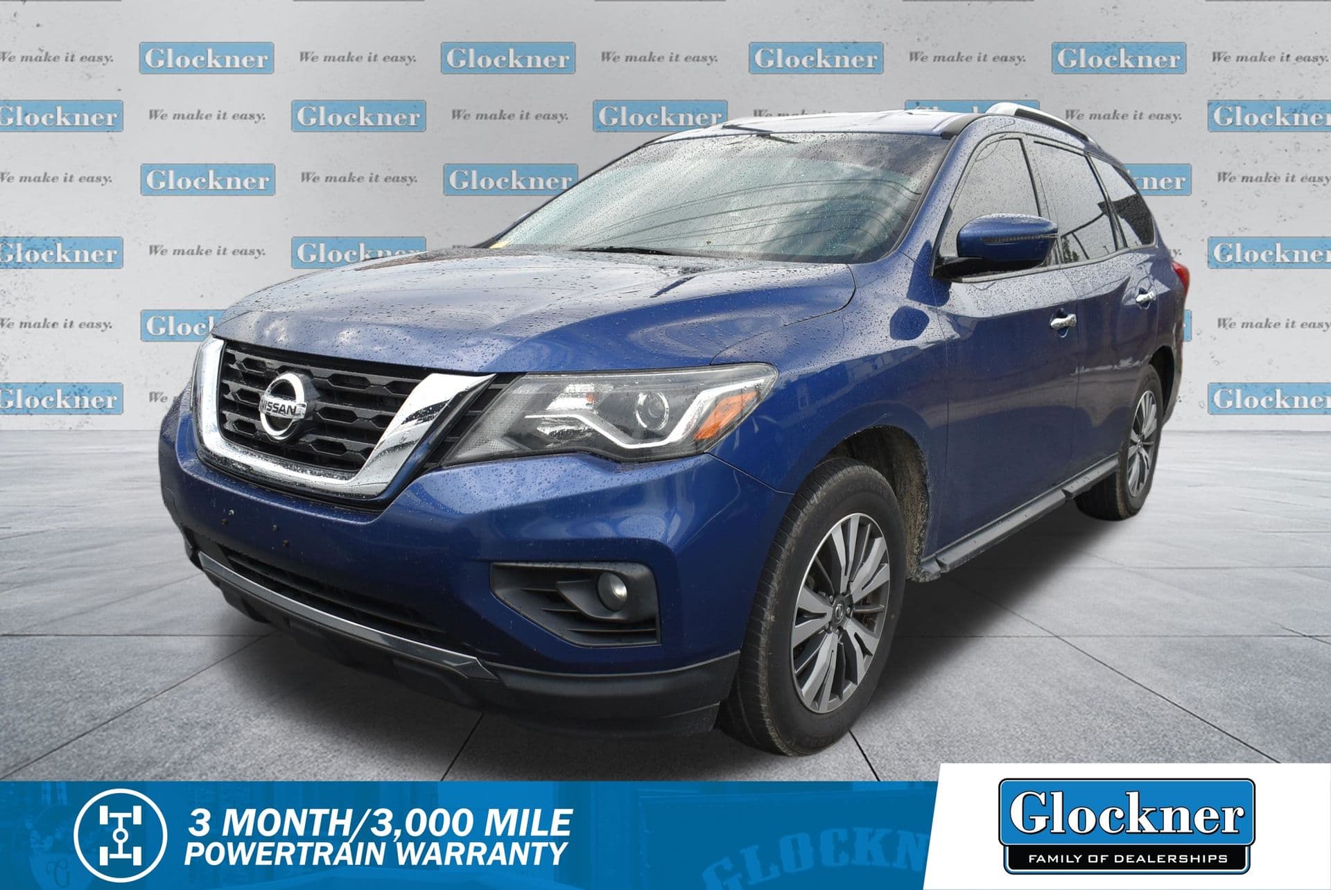 2017 Nissan Pathfinder SV — photo 1 of 21