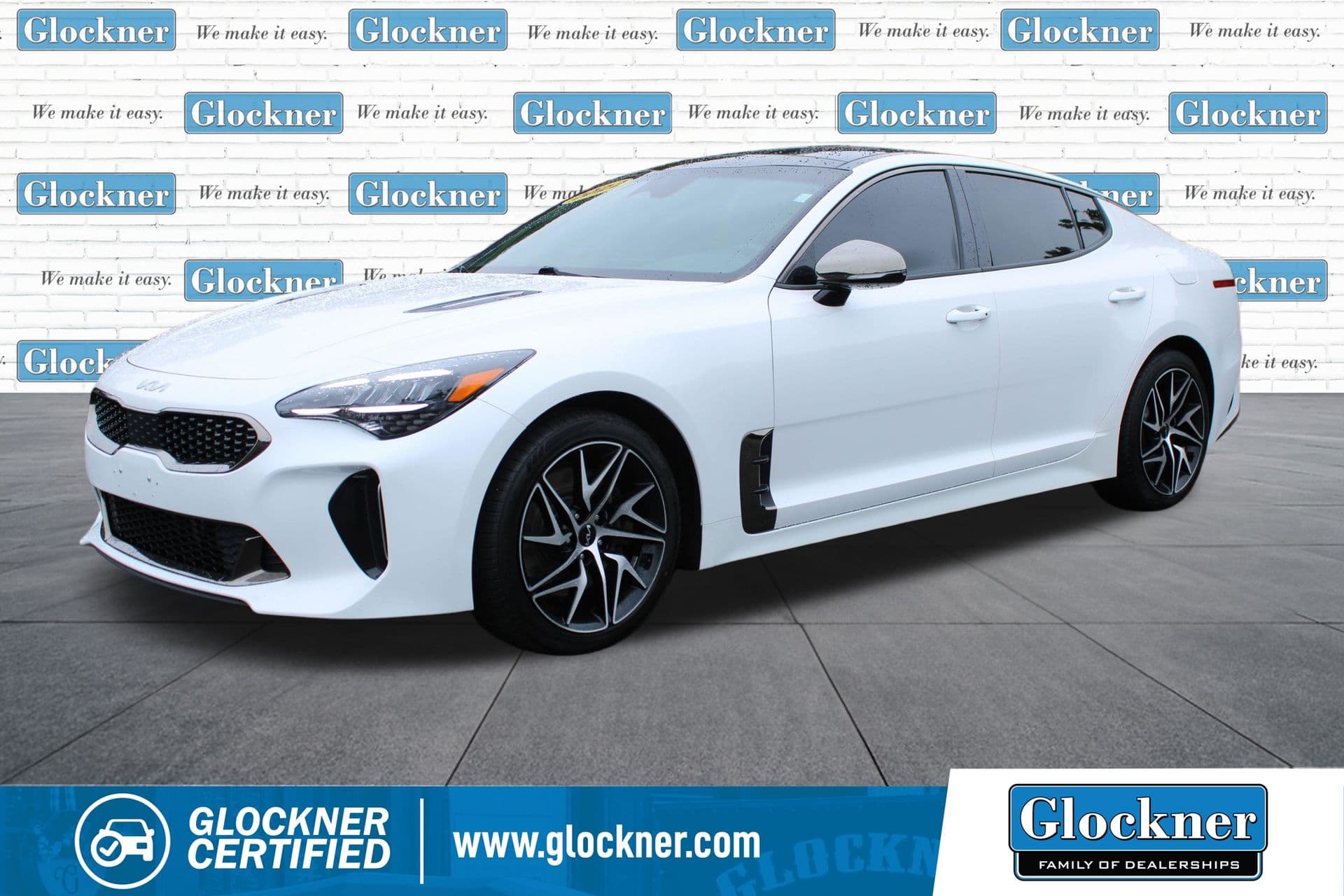2022 Kia Stinger GT-Line — photo 1 of 55
