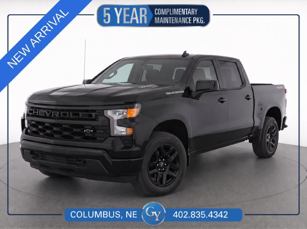 2025 Chevrolet Silverado 1500 Custom — photo 1 of 8