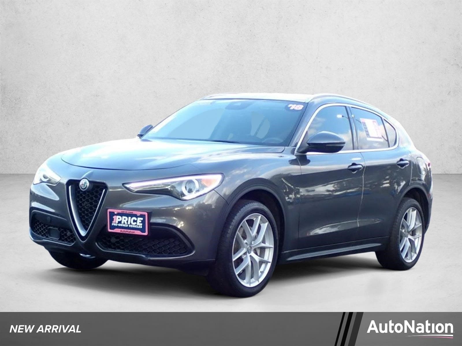 2018 Alfa Romeo Stelvio Ti — photo 1 of 27
