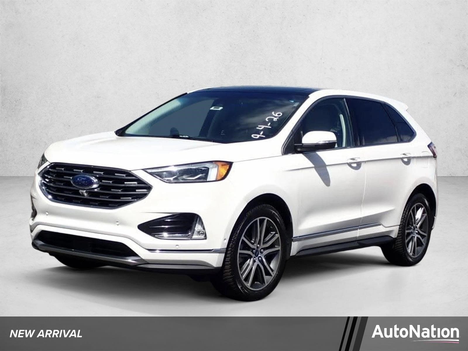 2019 Ford Edge Titanium — photo 1 of 15