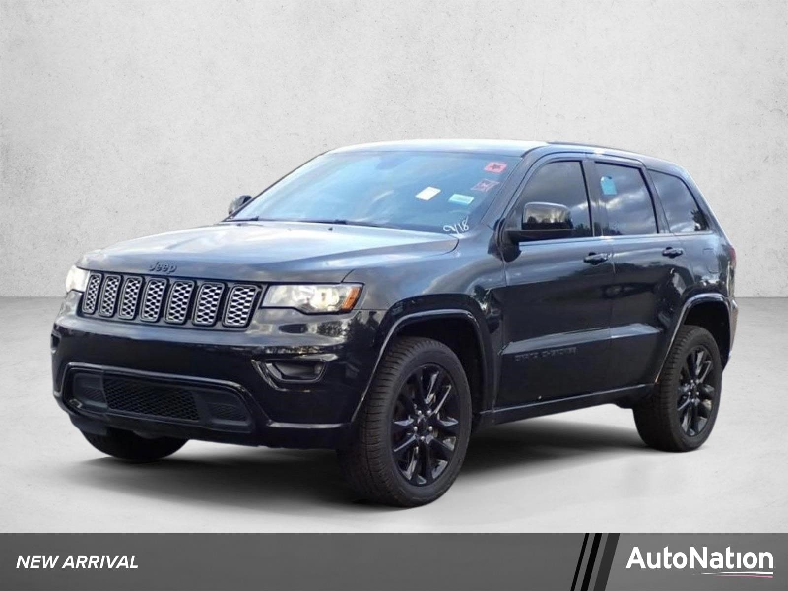 2021 Jeep Grand Cherokee Laredo X — photo 1 of 15