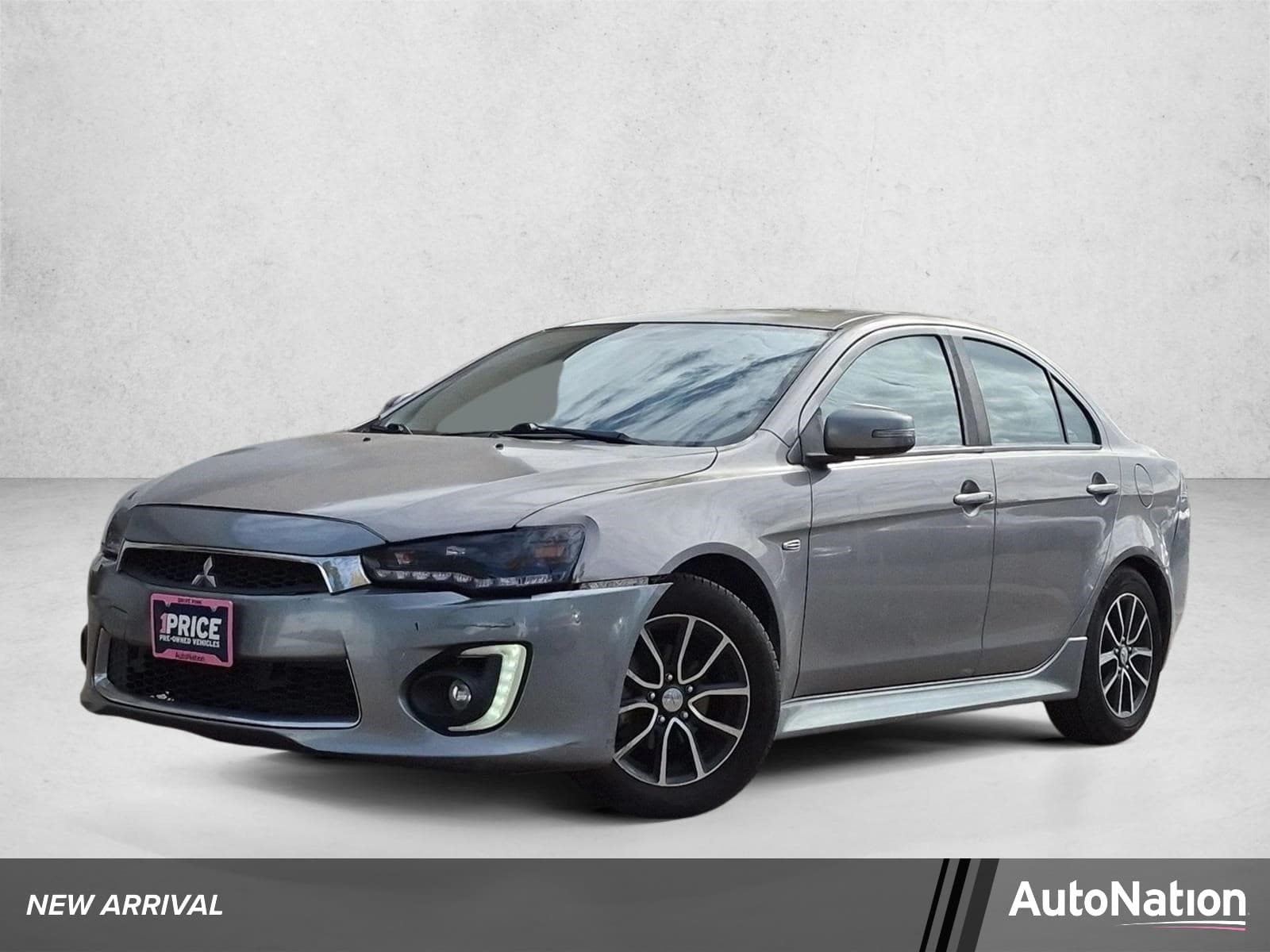 2017 Mitsubishi Lancer ES — photo 1 of 16
