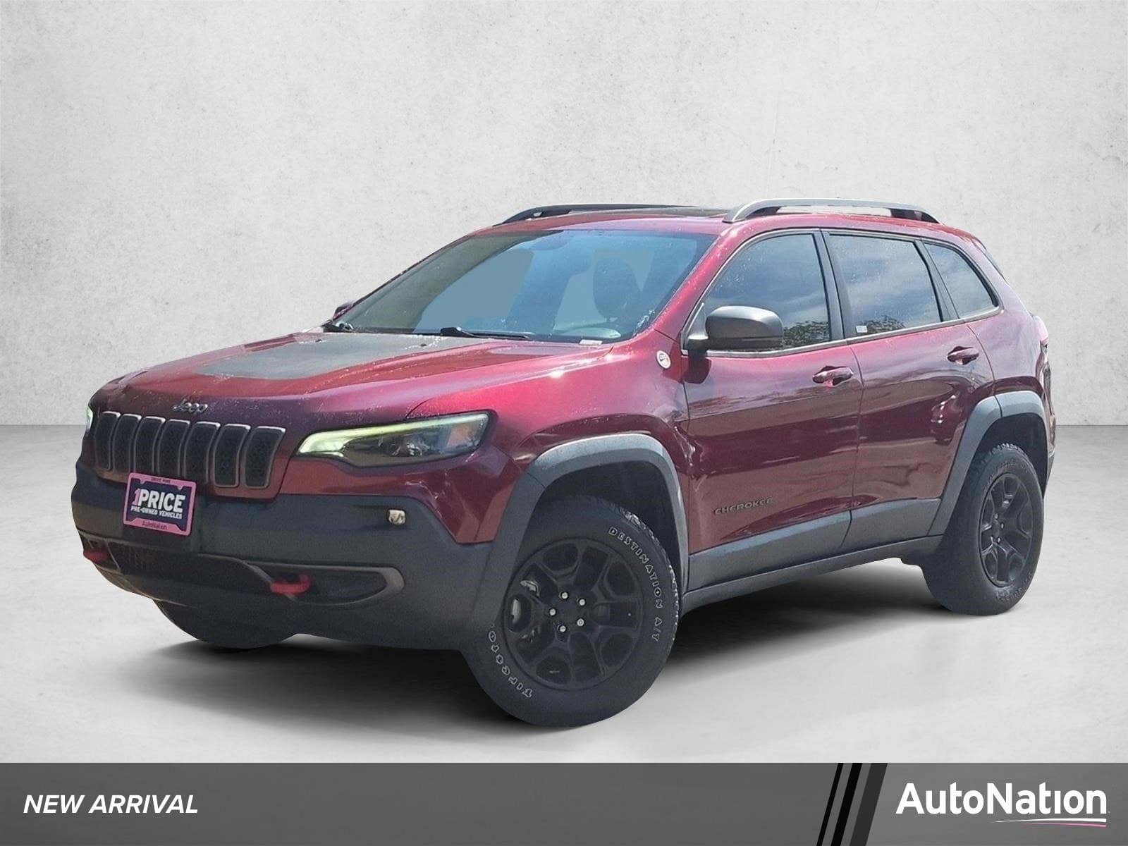 2019 Jeep Cherokee Trailhawk — photo 1 of 16