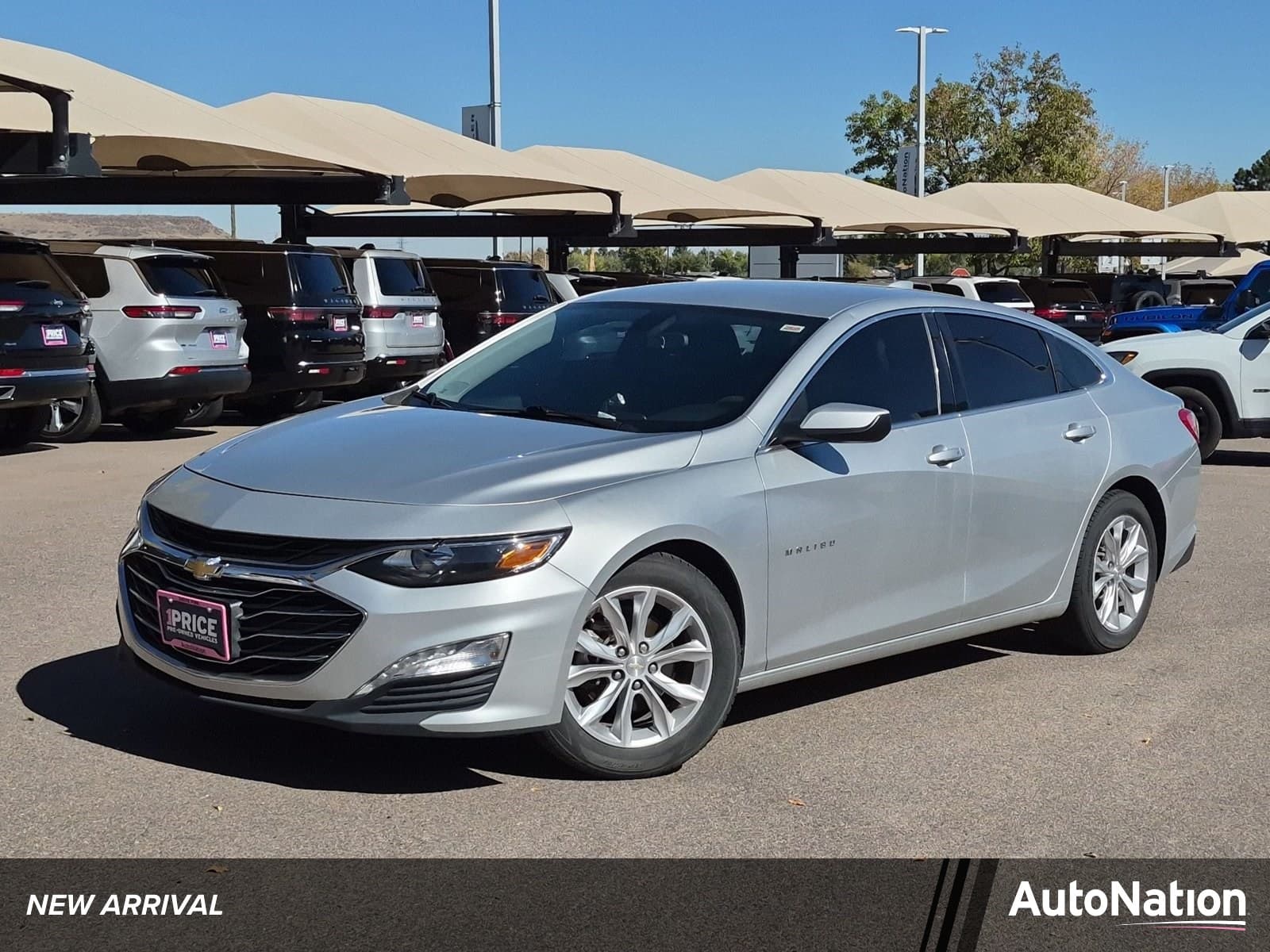2021 Chevrolet Malibu LT — photo 1 of 16