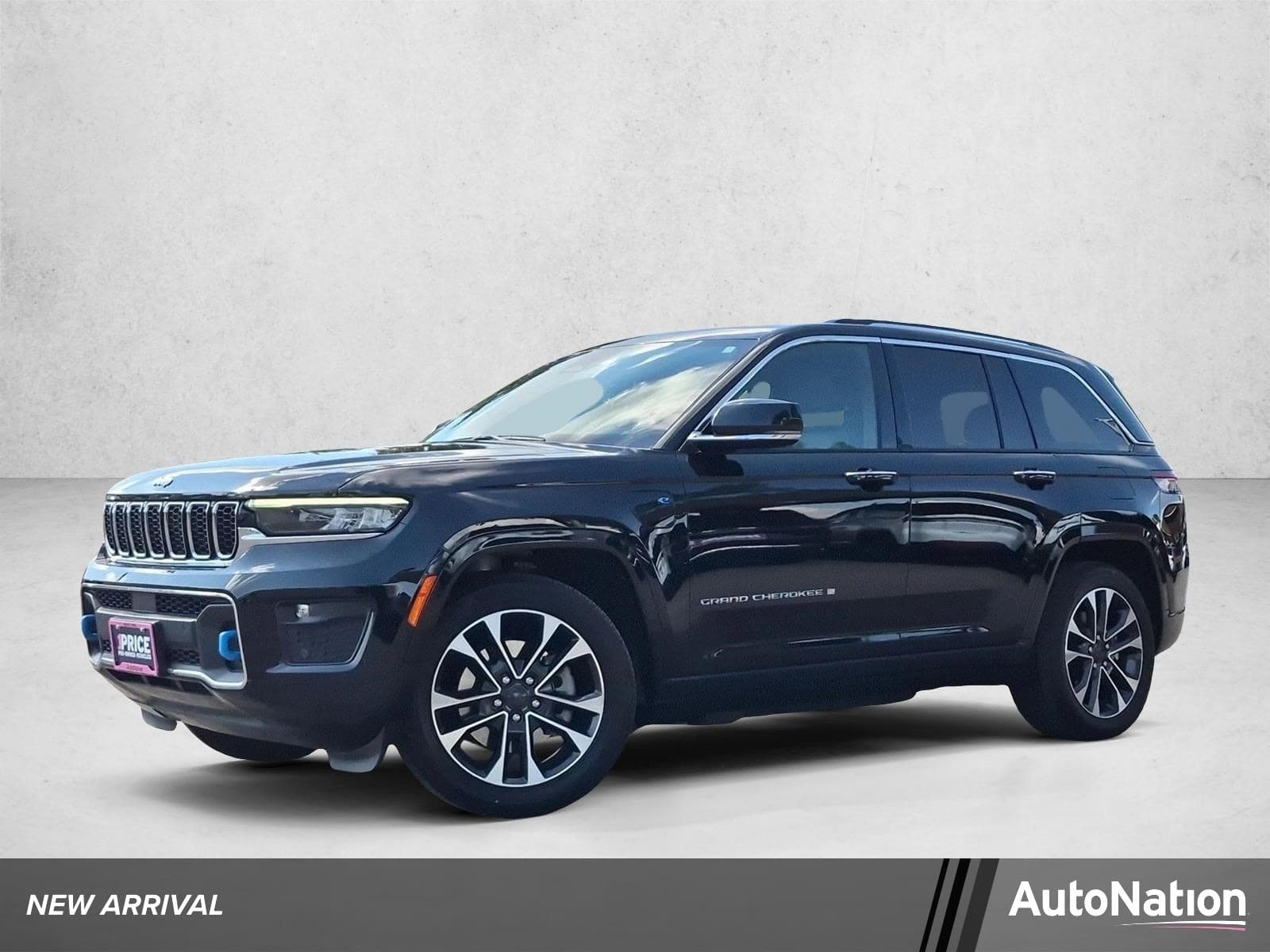 2023 Jeep Grand Cherokee 4xe Overland — photo 1 of 26