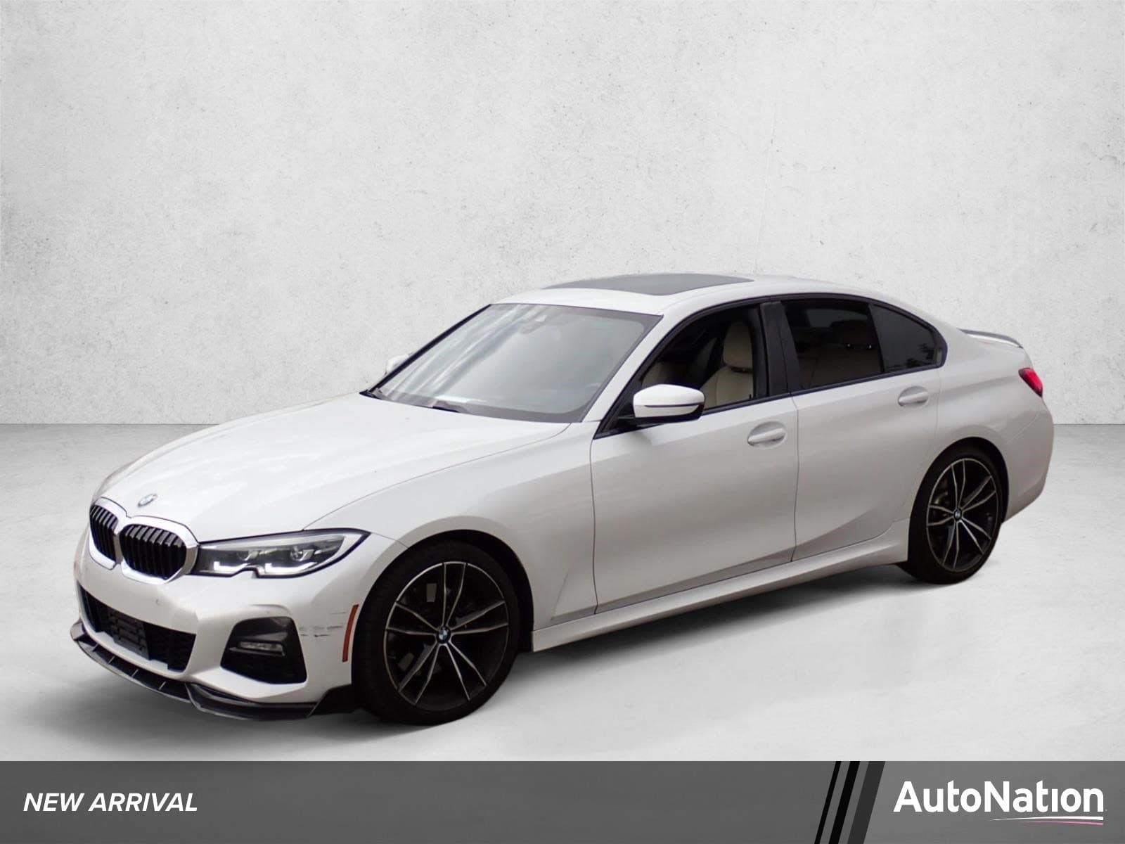 2022 BMW 3 Series 330i xDrive — photo 1 of 15