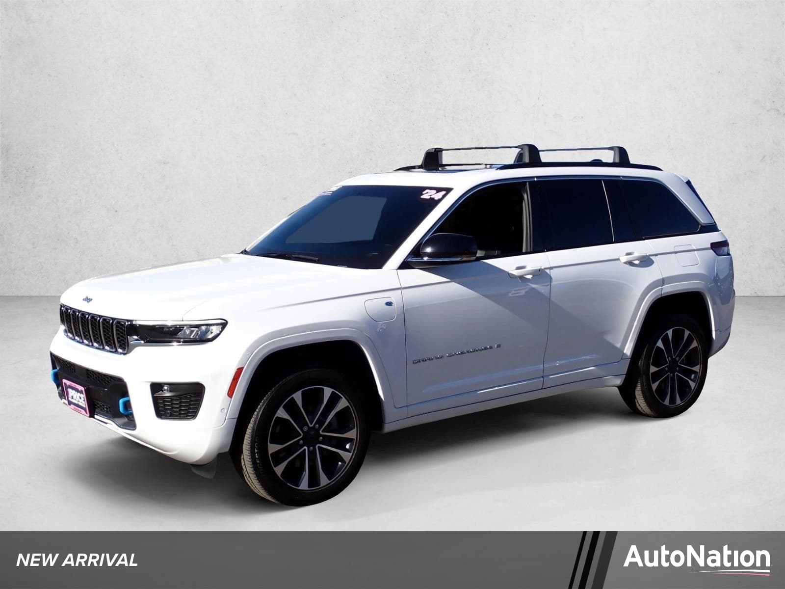 2024 Jeep Grand Cherokee 4xe Overland — photo 1 of 27