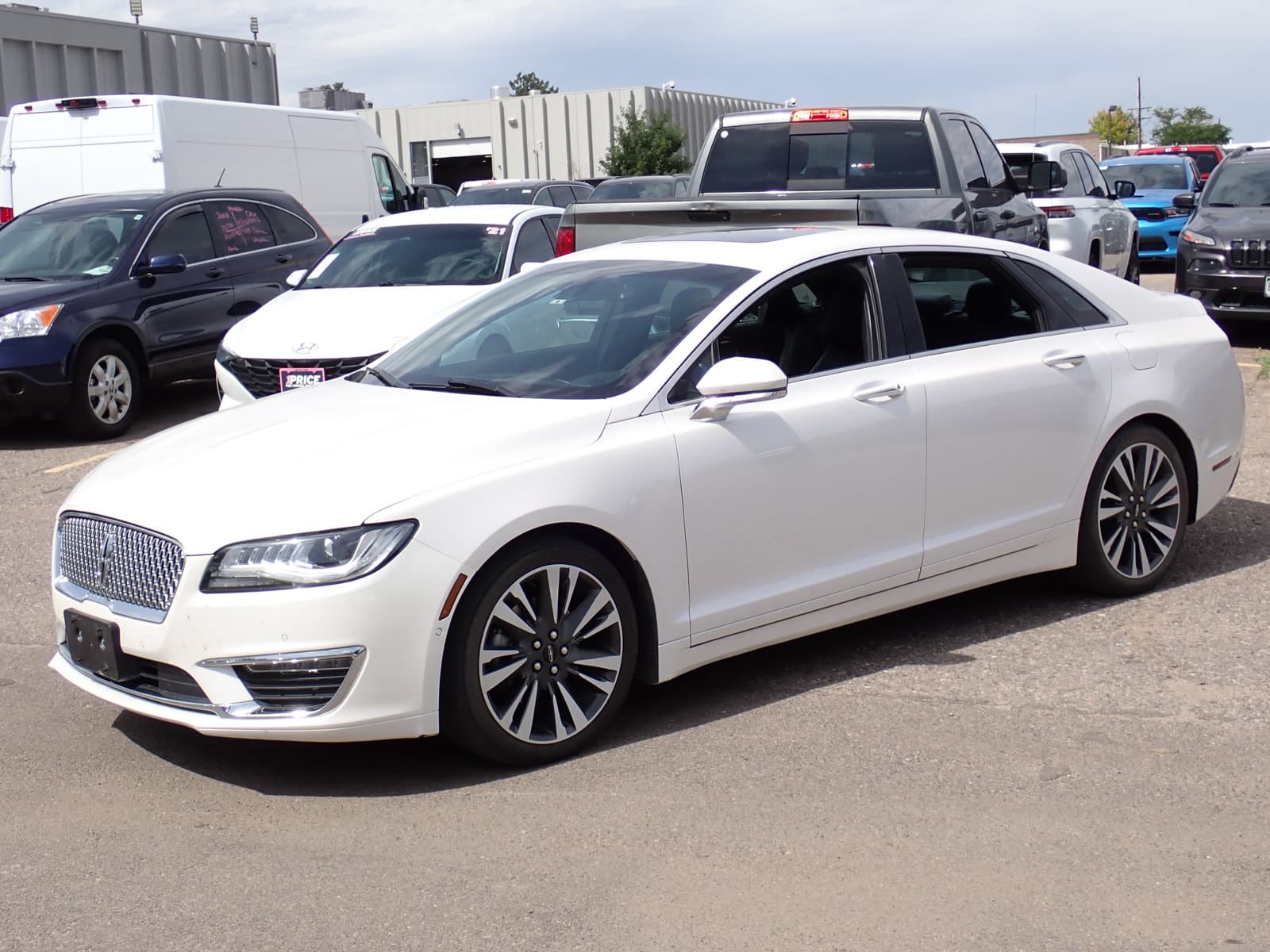2020 Lincoln MKZ Reserve — photo 1 of 15