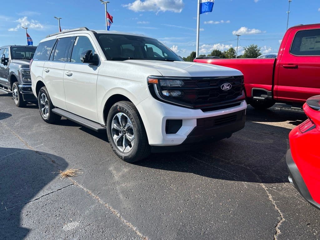 2027 Ford Expedition Active — photo 1 of 24