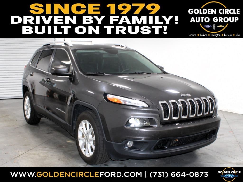 2018 Jeep Cherokee Latitude Plus — photo 1 of 40