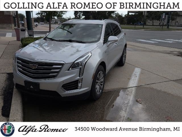 2017 Cadillac XT5 Luxury FWD — photo 1 of 7