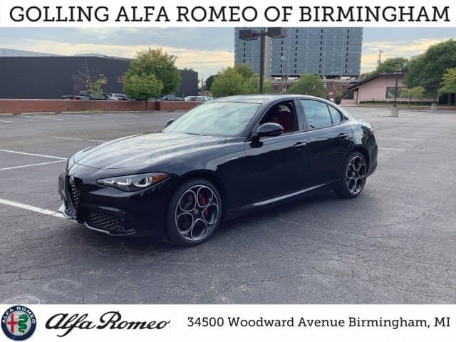 2026 Alfa Romeo Giulia Base — photo 1 of 38