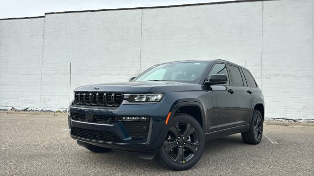 2027 Jeep Grand Cherokee Limited — photo 1 of 43