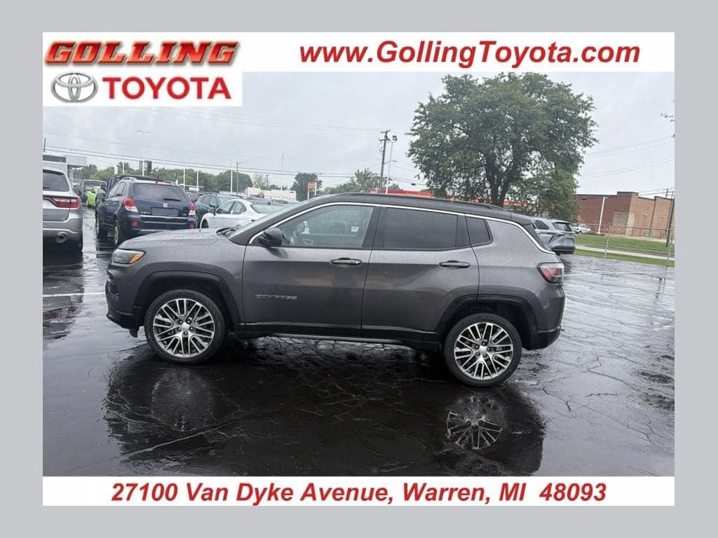 2024 Jeep Compass Limited — photo 1 of 10