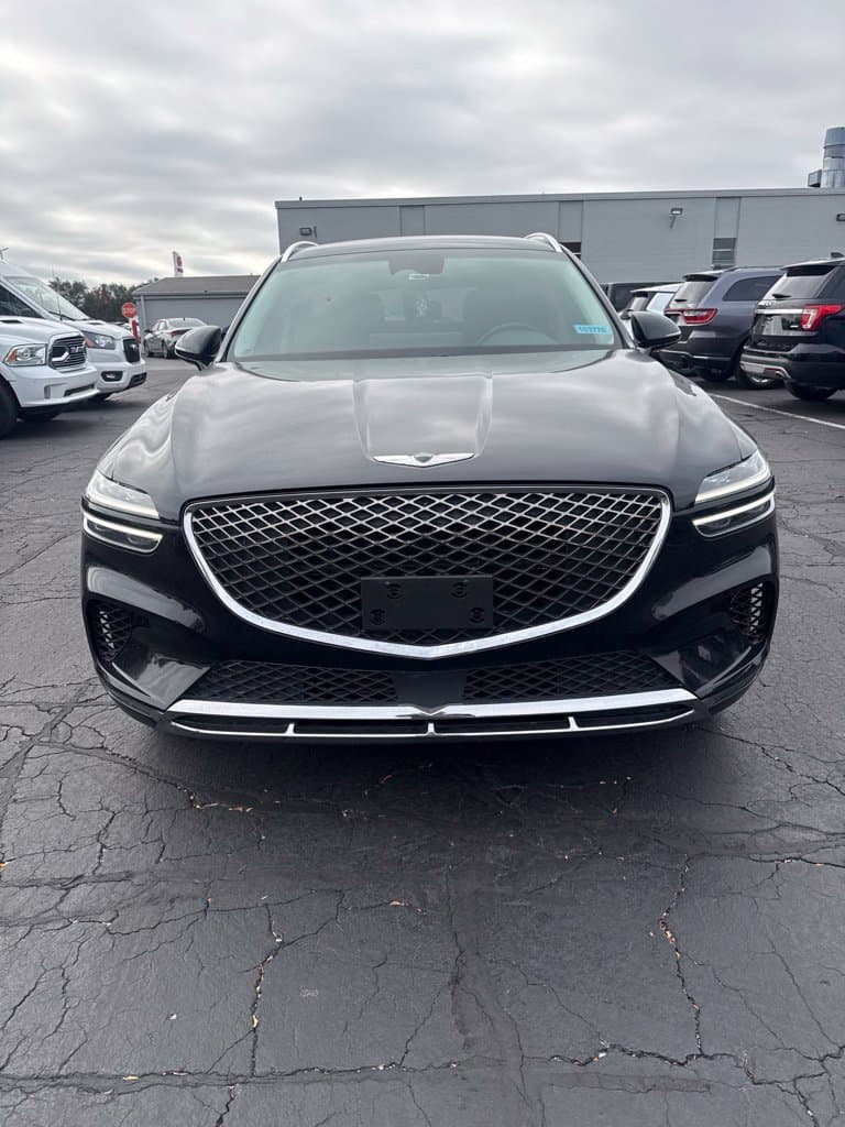 2024 Genesis GV70 2.5T — photo 1 of 8