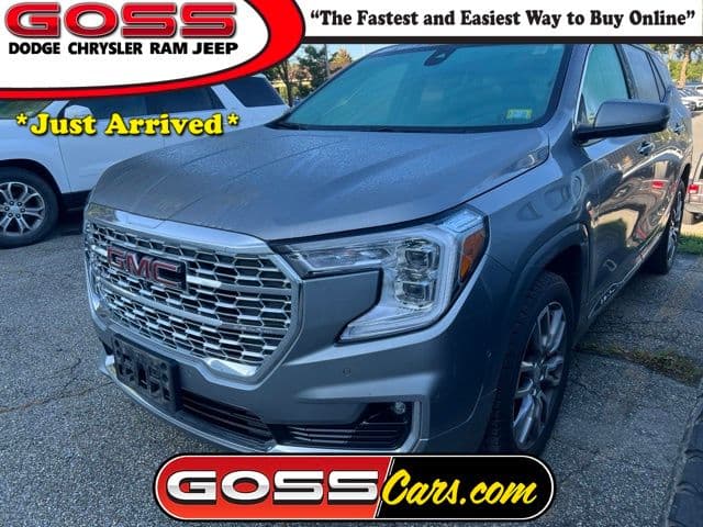 2024 GMC Terrain Denali — photo 1 of 4