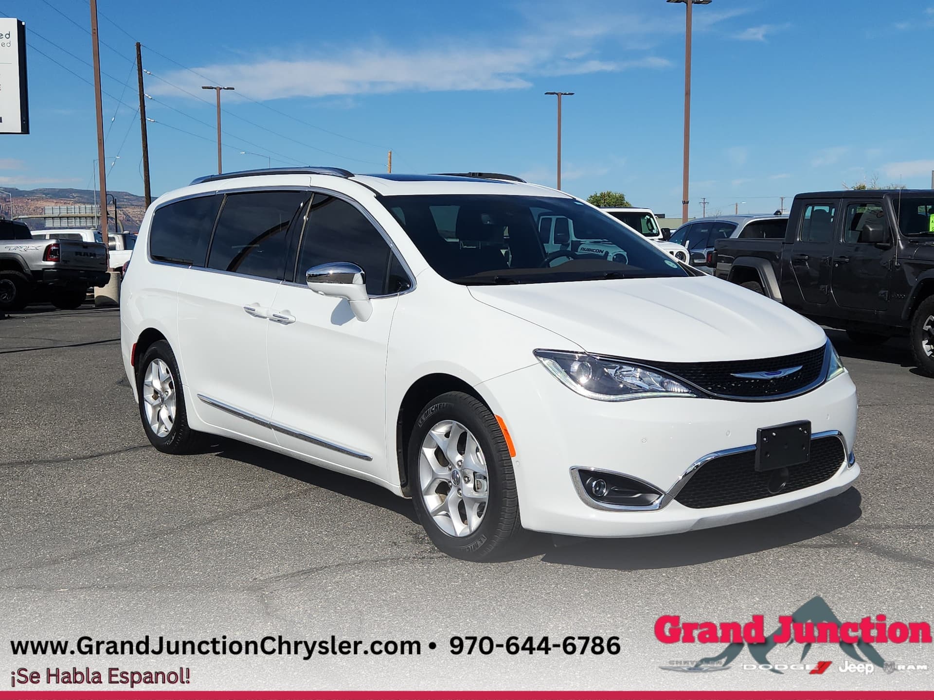 2020 Chrysler Pacifica Limited — photo 1 of 31
