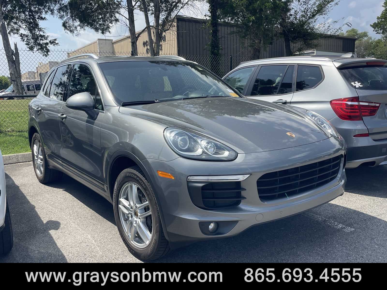 2016 Porsche Cayenne Base — photo 1 of 13