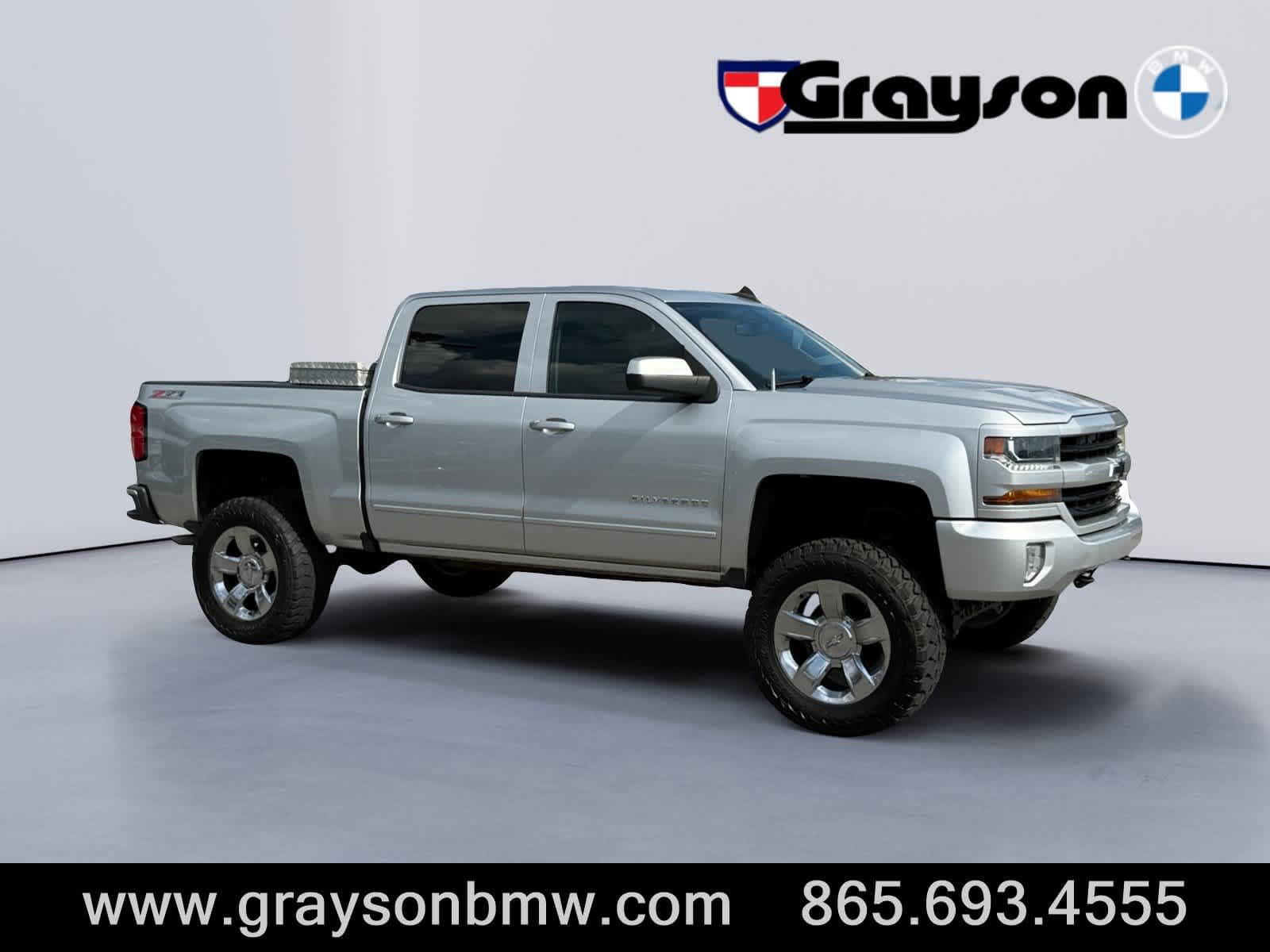 2017 Chevrolet Silverado 1500 LT — photo 1 of 34